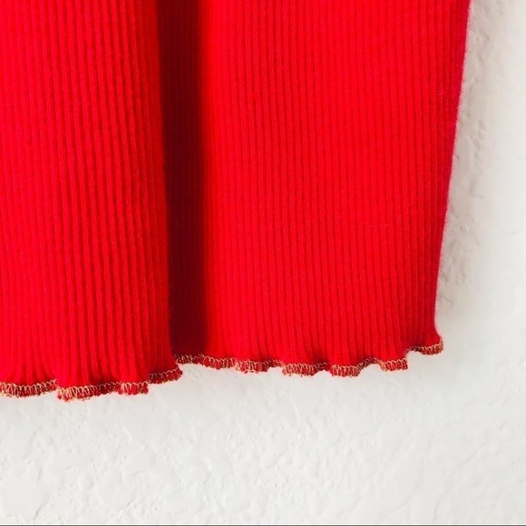 Victoria’s Secret Ribbed Spaghetti Strap Cropped Cami Lettuce Hem Top - Picture 4 of 8